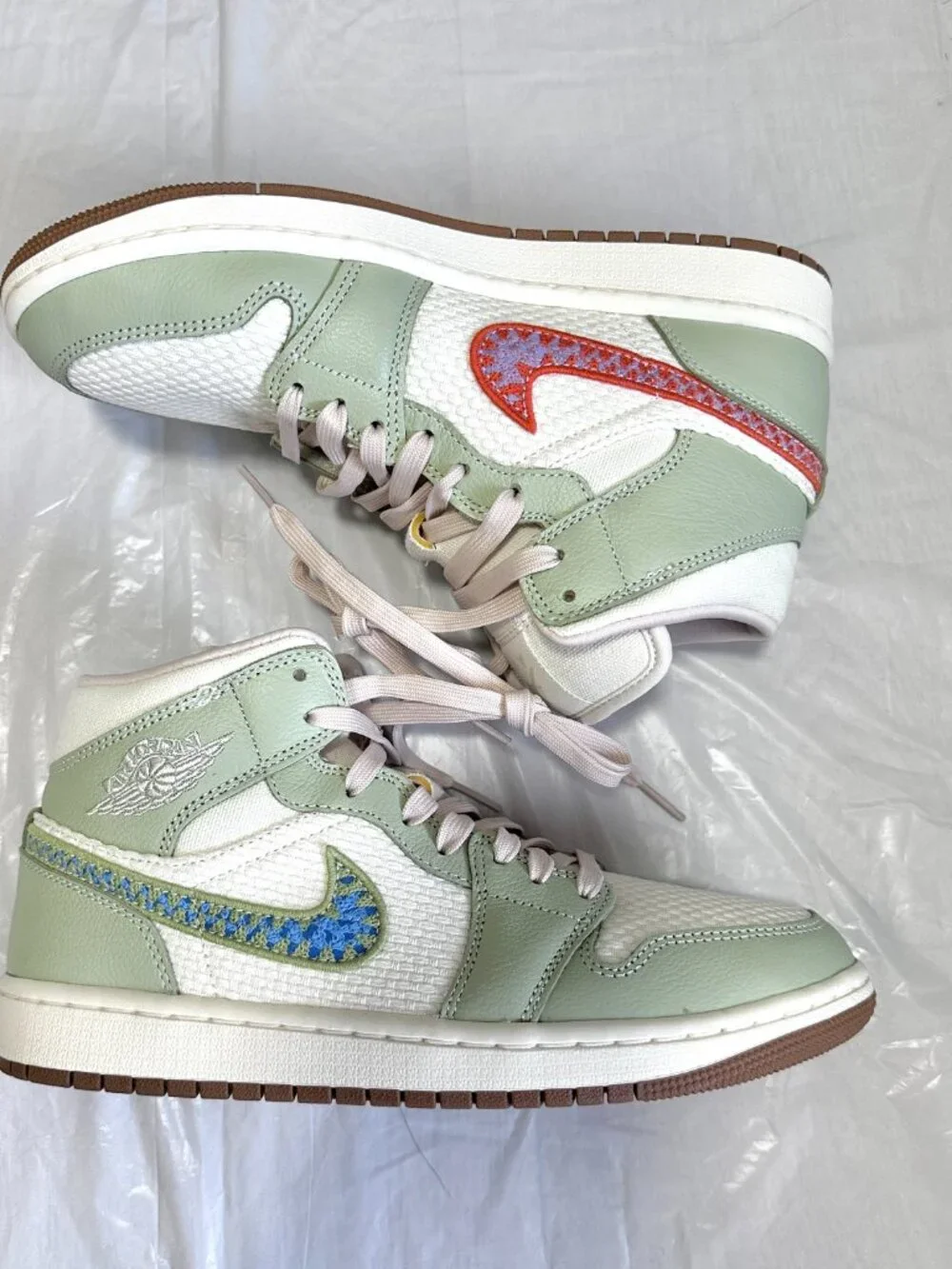 NEW Nike Women's Air Jordan 1 Woven Olive Aura Size 8.5 II0570-302 NO BOX